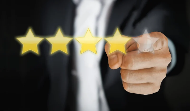 Avis clients : levier de visibilité ou piège à réputation ?